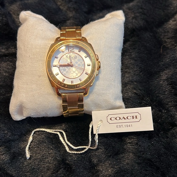Women’s Coach Watch - Picture 4 of 5
